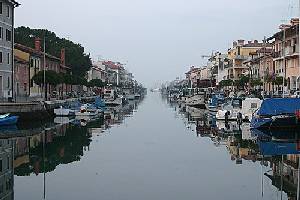 We are continually refining and adding to our portfolio of Nice Places to stay in Italy, so visit our site regularly to find somewhere just that little bit special. All our places to stay are presented with photos and descriptions taken and selected by us personally to give an impression as true to the reality as we can. All places are chosen by our team here in Italy for their combination of price, quality, charm and location. We work in partnership with family run hotels, guest houses and self-catering accommodations. This is NOT an unverified 'web portal' or online directory - we select only those places which we believe make excellent places to base a 1 week holiday or longer.